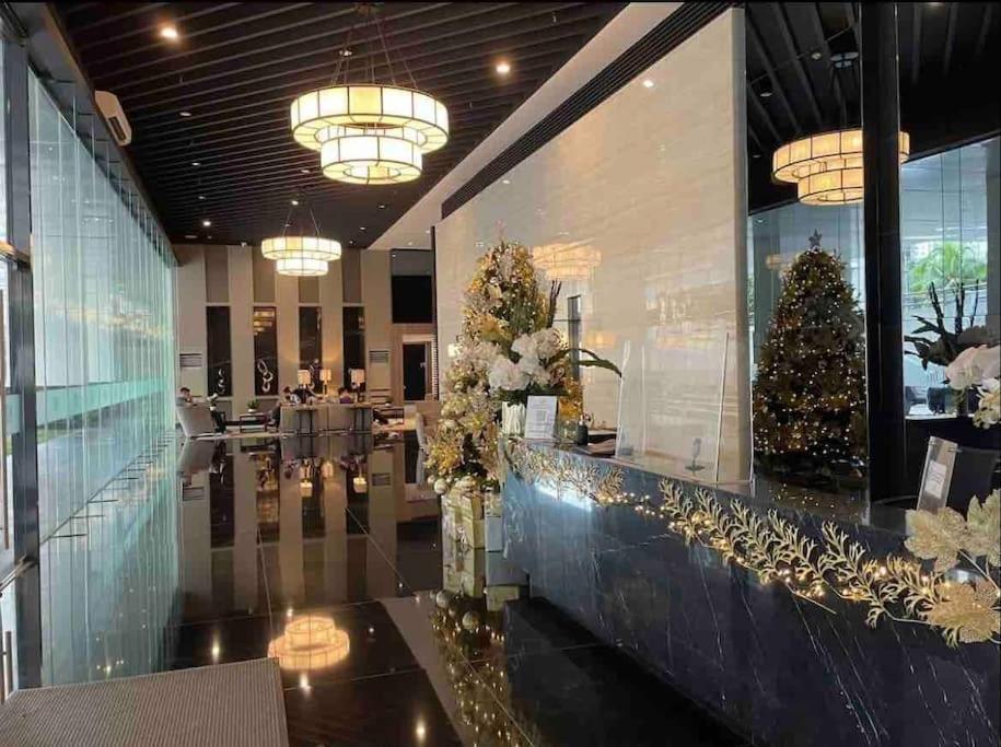 מנילה Apartment In Air Residences, Makati With Wifi, Netflix, Pool, Mall And More מראה חיצוני תמונה