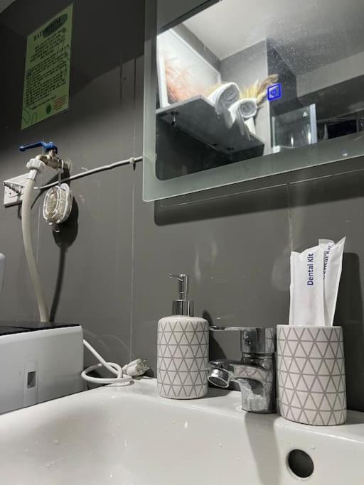 מנילה Apartment In Air Residences, Makati With Wifi, Netflix, Pool, Mall And More מראה חיצוני תמונה